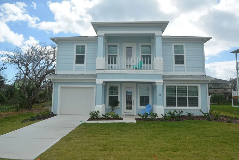 Beachfront neighborhood 5 bed/4 Bath Luxury House Hot Tub & Fenced Yard Pets Welcome