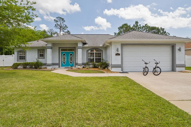 “VILLA LAS PALMAS” Beautiful Fenced-in Pool Home with Spa- Sleeps 8